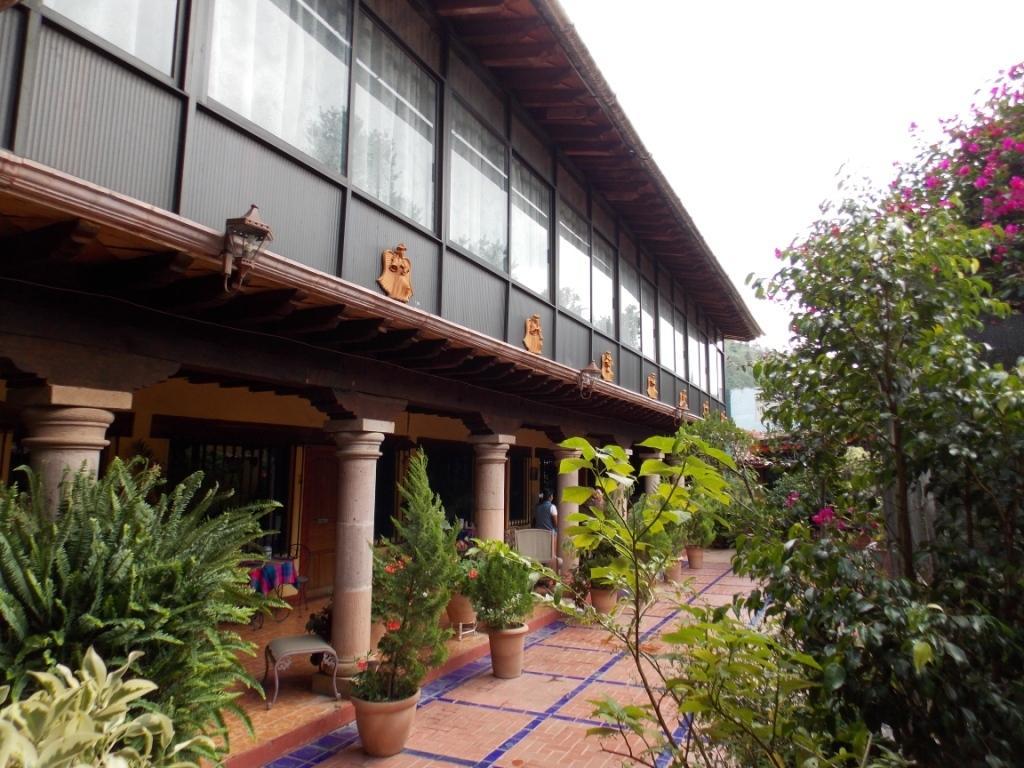 Hotel Villa Gardenias 파츠쿠아로 외부 사진